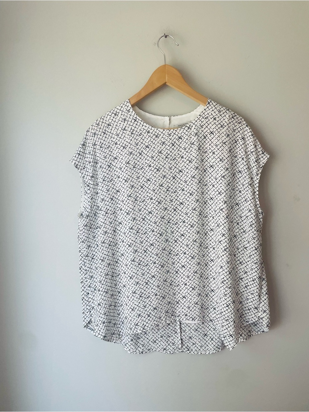 M.M. LeFleur  Patterned Cap-Sleeve Top